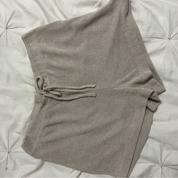 Swimsuit cover up shorts - Picture 1 of 2